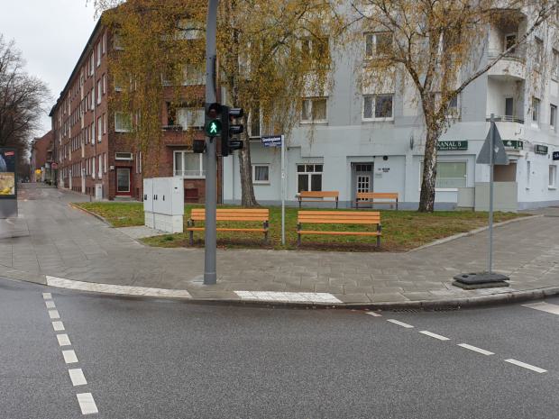 Barrierefreie Querungsstellen mit Bodenindikatoren nach dem Umbau