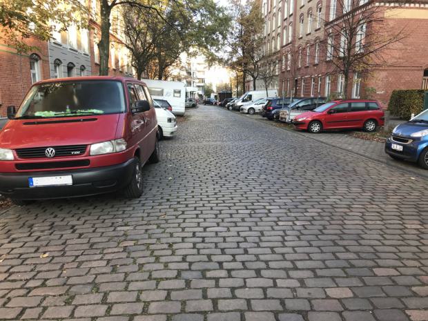 Fahrbahn aus Großpflaster&nbsp;vor dem Umbau